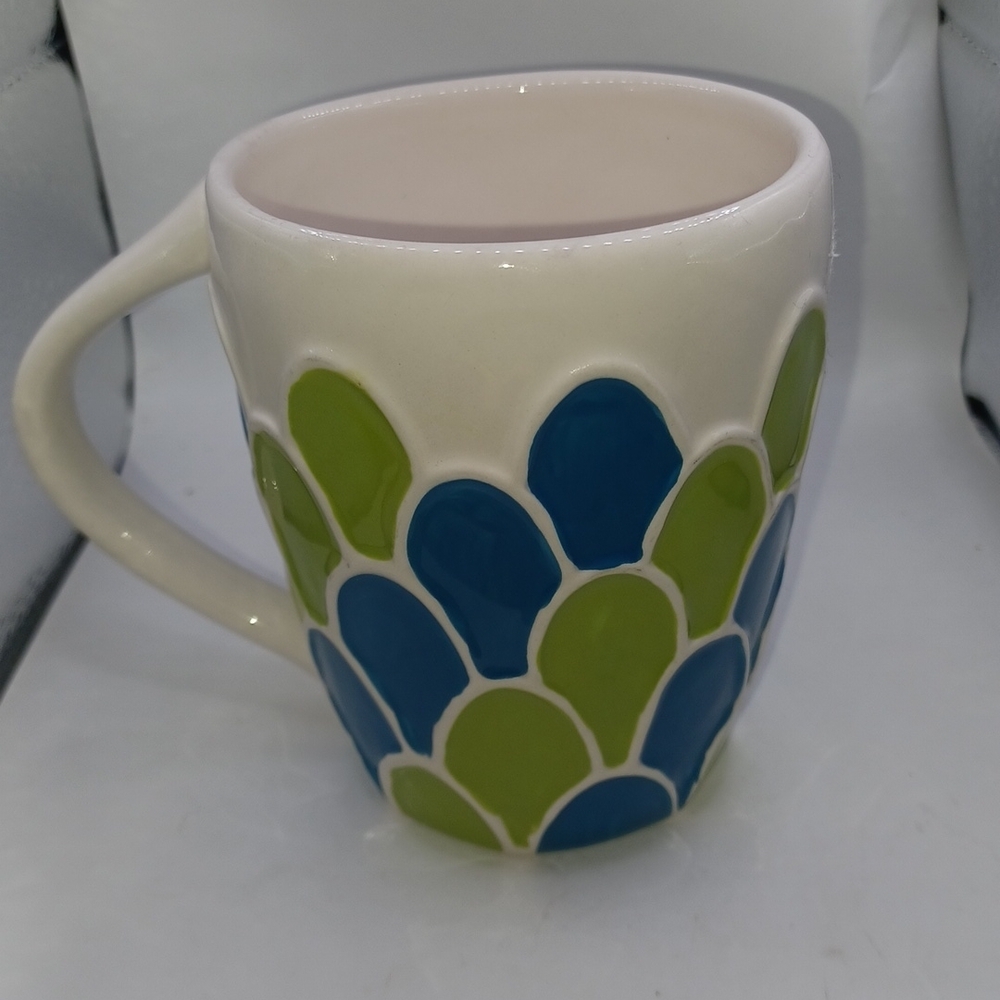 Starbucks Coffee Mug 2009 Mermaid Scalloped Blue Green White 14 oz Hand Painted